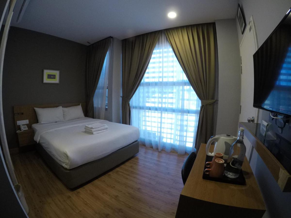 ג'והור בהרו Hotel Zamburger Second Link מראה חיצוני תמונה